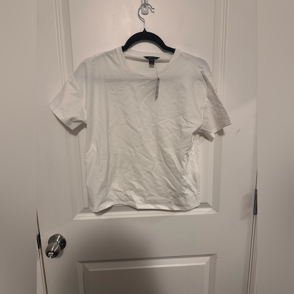 White tee
